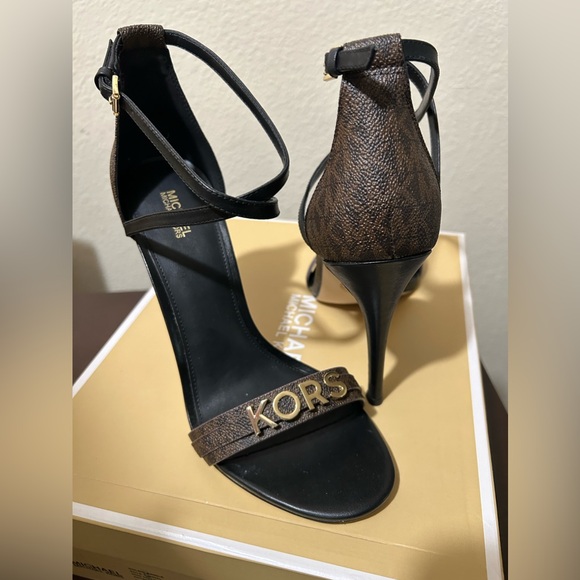 Micheal Kors heels - Picture 1 of 2